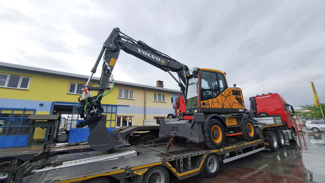 VOLVO EWR150E - Riteņu ekskavators: foto 1 VOLVO EWR150E - Riteņu ekskavators: foto 1