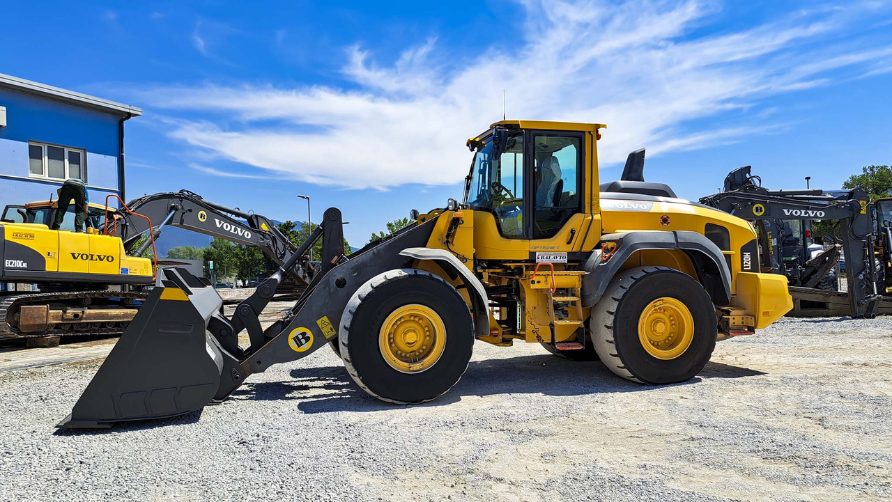 VOLVO L120H - Riteņu iekrāvējs: foto 3 VOLVO L120H - Riteņu iekrāvējs: foto 3