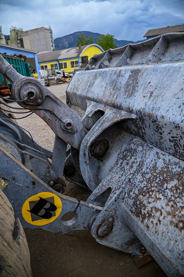 Riteņu iekrāvējs VOLVO L180G: foto 17