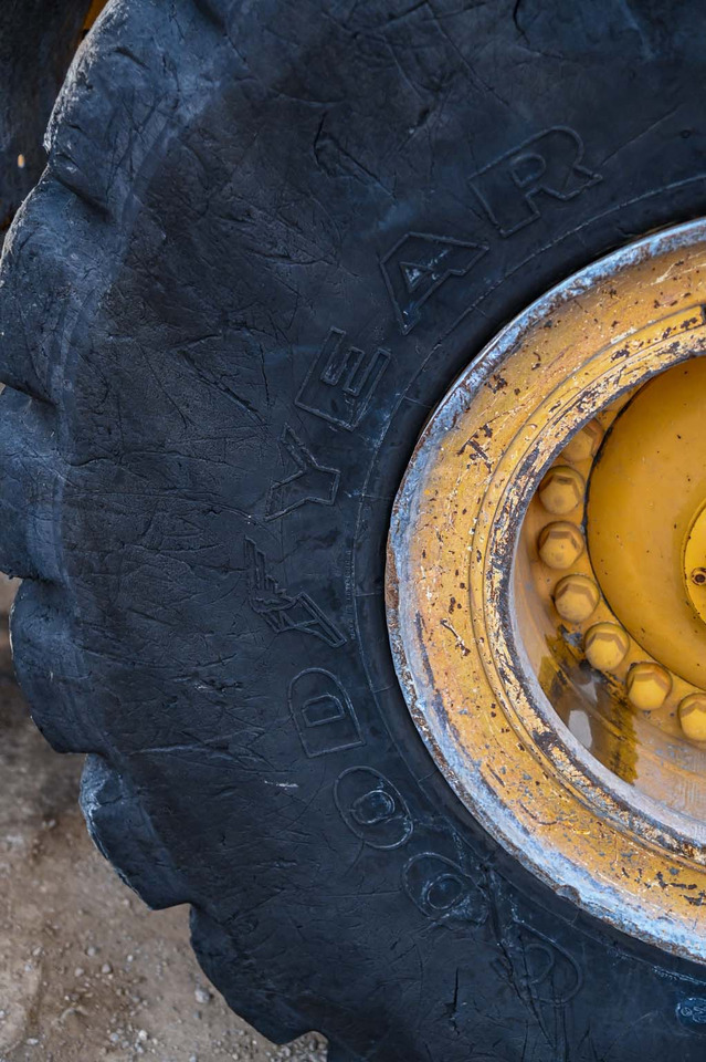Riteņu iekrāvējs VOLVO L180G: foto 22
