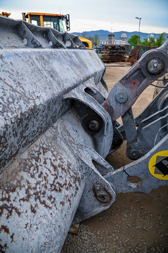 Riteņu iekrāvējs VOLVO L180G: foto 15