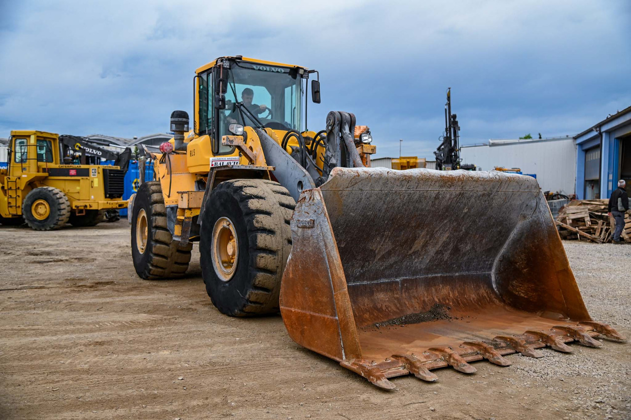 Riteņu iekrāvējs VOLVO L180G: foto 12