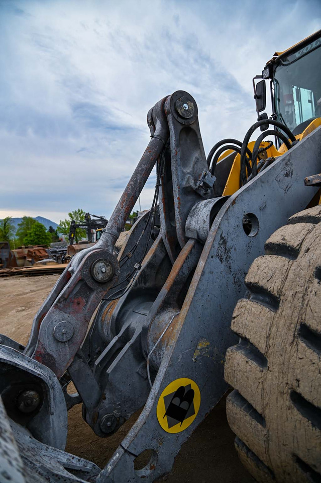 Riteņu iekrāvējs VOLVO L180G: foto 16