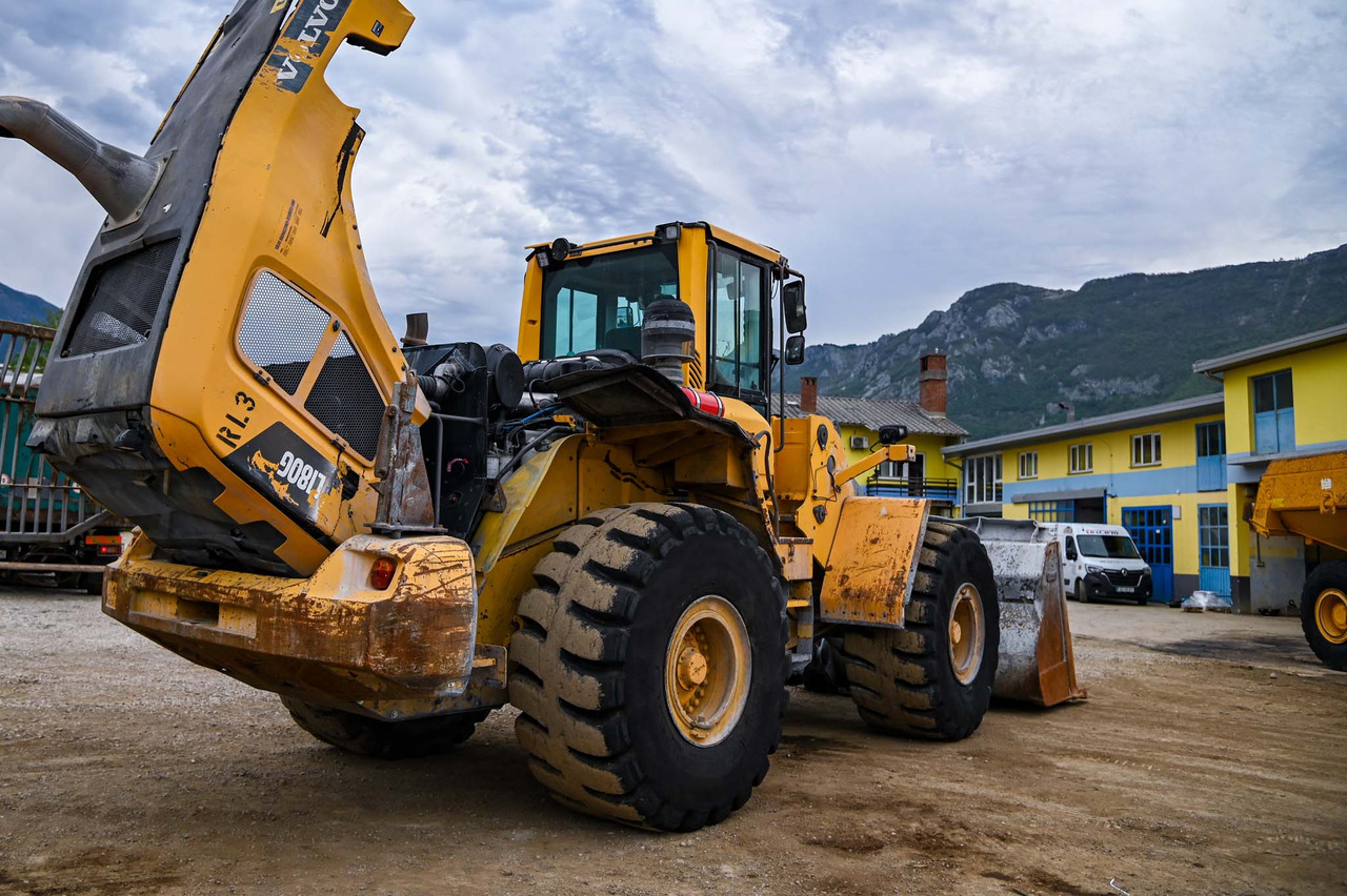 Riteņu iekrāvējs VOLVO L180G: foto 44