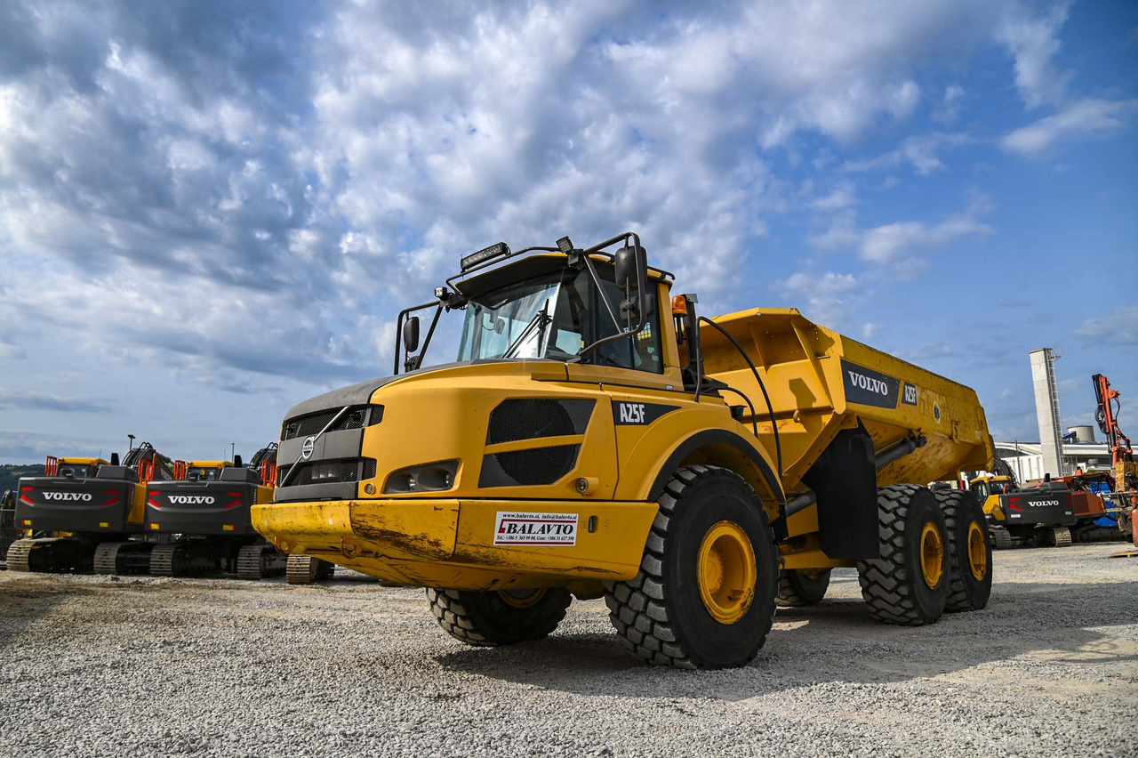 Volvo A25F - Artikulētias pašizgāzējs: foto 1 Volvo A25F - Artikulētias pašizgāzējs: foto 1