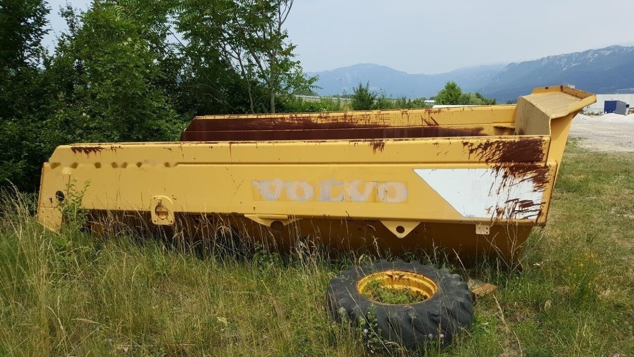 Volvo A30D - Pašizgāzēju virsbūve: foto 2 Volvo A30D - Pašizgāzēju virsbūve: foto 2