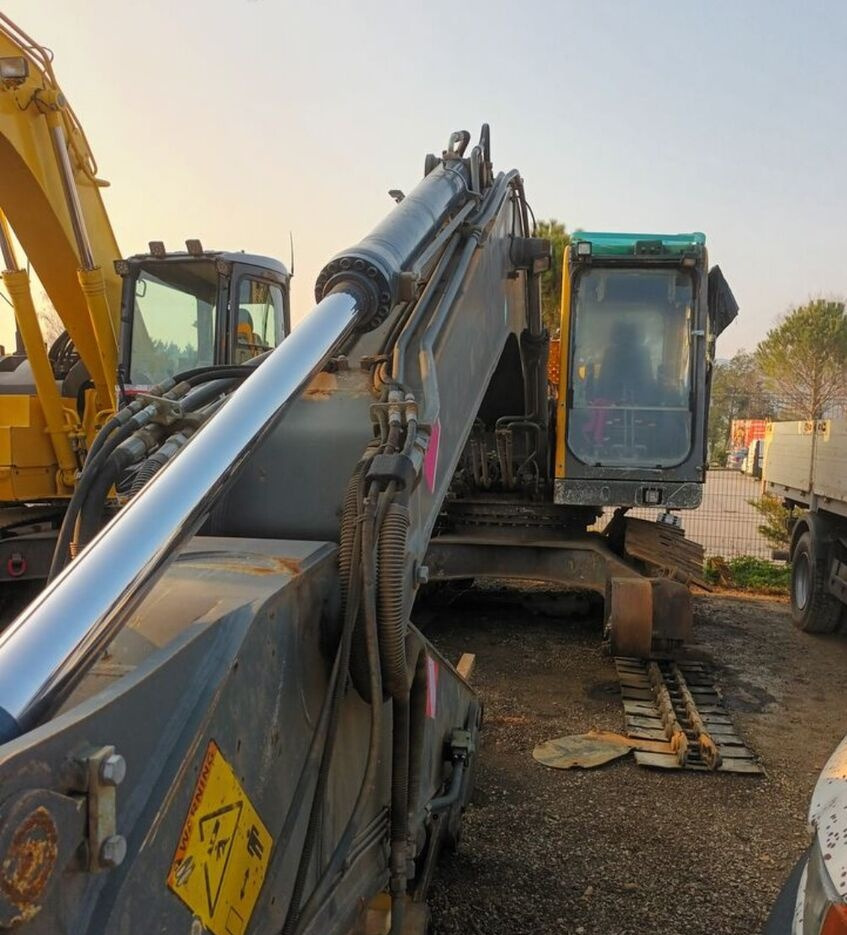 Kāpurķēžu ekskavators Volvo EC210BNL: foto 7