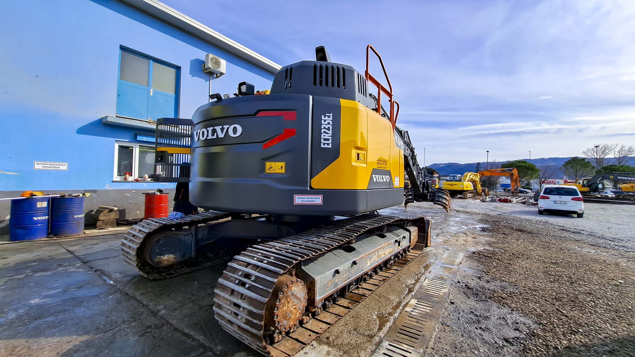 Volvo ECR235EL - Kāpurķēžu ekskavators: foto 5 Volvo ECR235EL - Kāpurķēžu ekskavators: foto 5