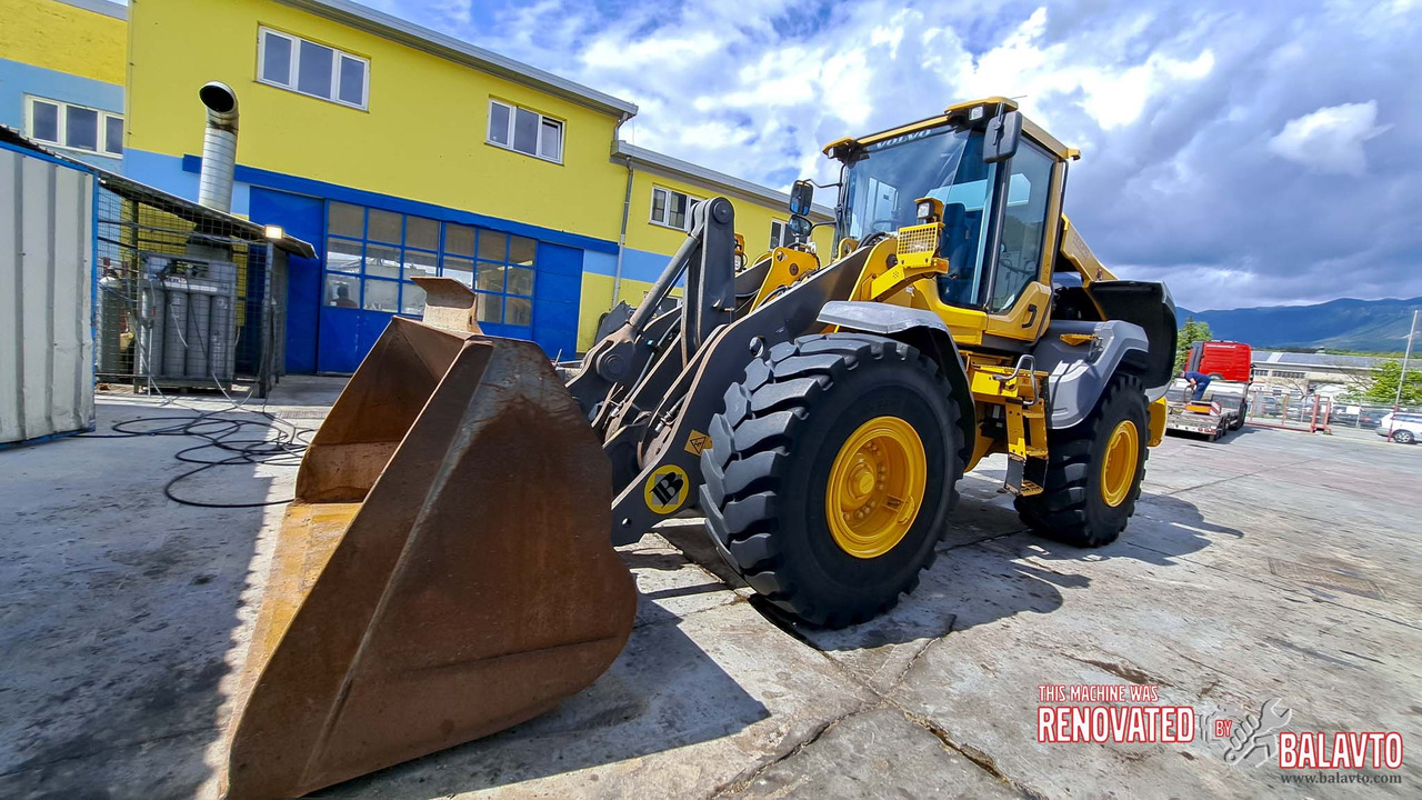 Volvo L120H - Riteņu iekrāvējs: foto 1 Volvo L120H - Riteņu iekrāvējs: foto 1
