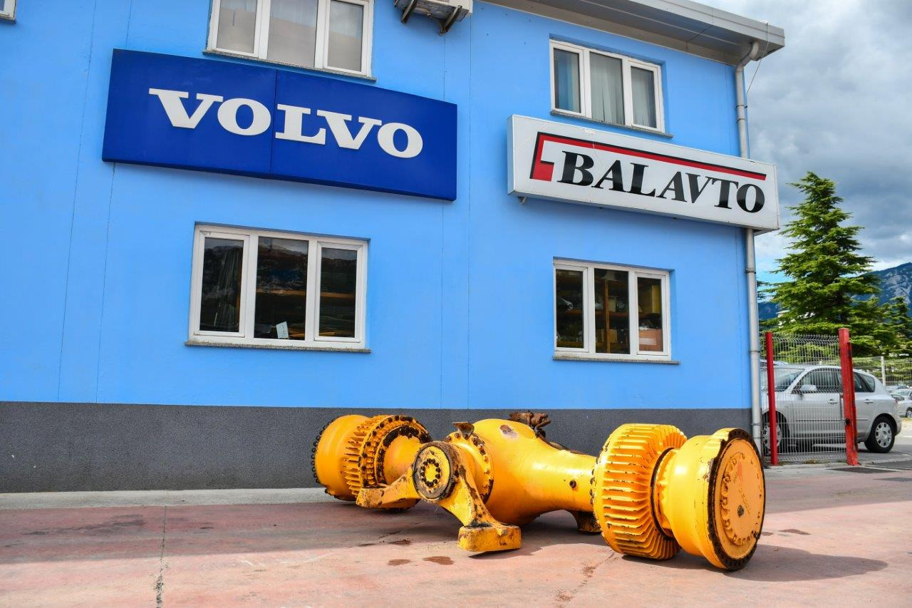 Volvo L350F - Asis un rezerves daļas - Riteņu iekrāvējs: foto 1 Volvo L350F - Asis un rezerves daļas - Riteņu iekrāvējs: foto 1