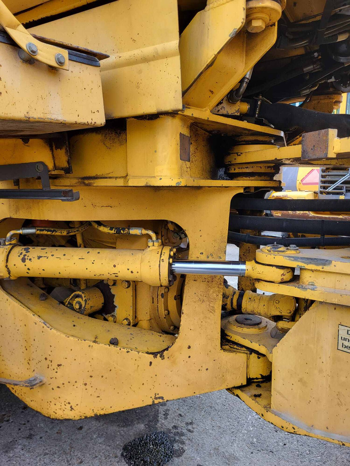Volvo hydraulic cylinder - Hidrauliskais cilindrs - Iekrāvējs: foto 2 Volvo hydraulic cylinder - Hidrauliskais cilindrs - Iekrāvējs: foto 2
