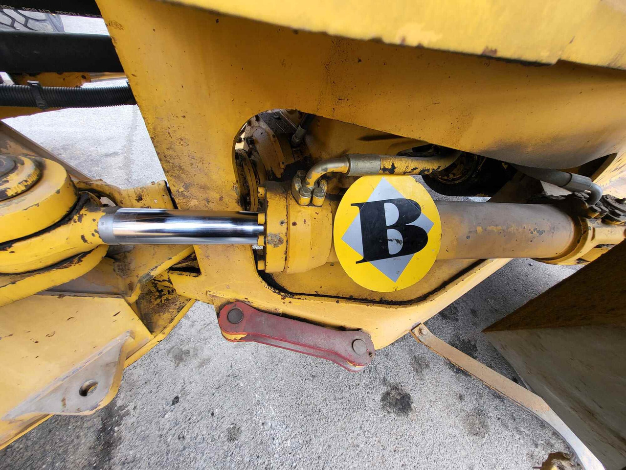 Volvo hydraulic cylinder - Hidrauliskais cilindrs - Iekrāvējs: foto 5 Volvo hydraulic cylinder - Hidrauliskais cilindrs - Iekrāvējs: foto 5