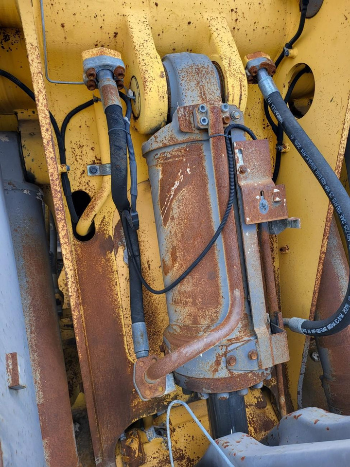 Volvo hydraulic cylinder - Hidrauliskais cilindrs - Iekrāvējs: foto 2 Volvo hydraulic cylinder - Hidrauliskais cilindrs - Iekrāvējs: foto 2