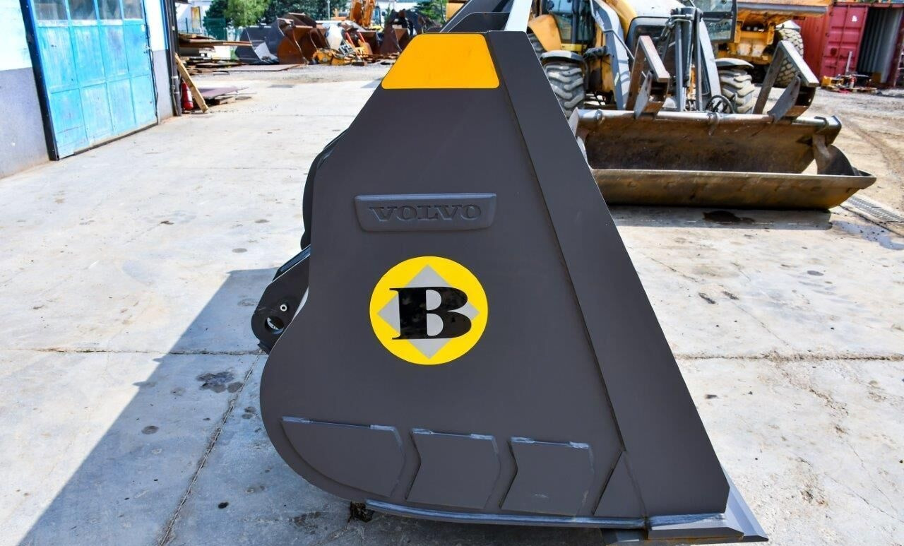 Volvo loader bucket 2800 mm for Volvo wheel loaders - Iekrāvēja kauss: foto 4 Volvo loader bucket 2800 mm for Volvo wheel loaders - Iekrāvēja kauss: foto 4