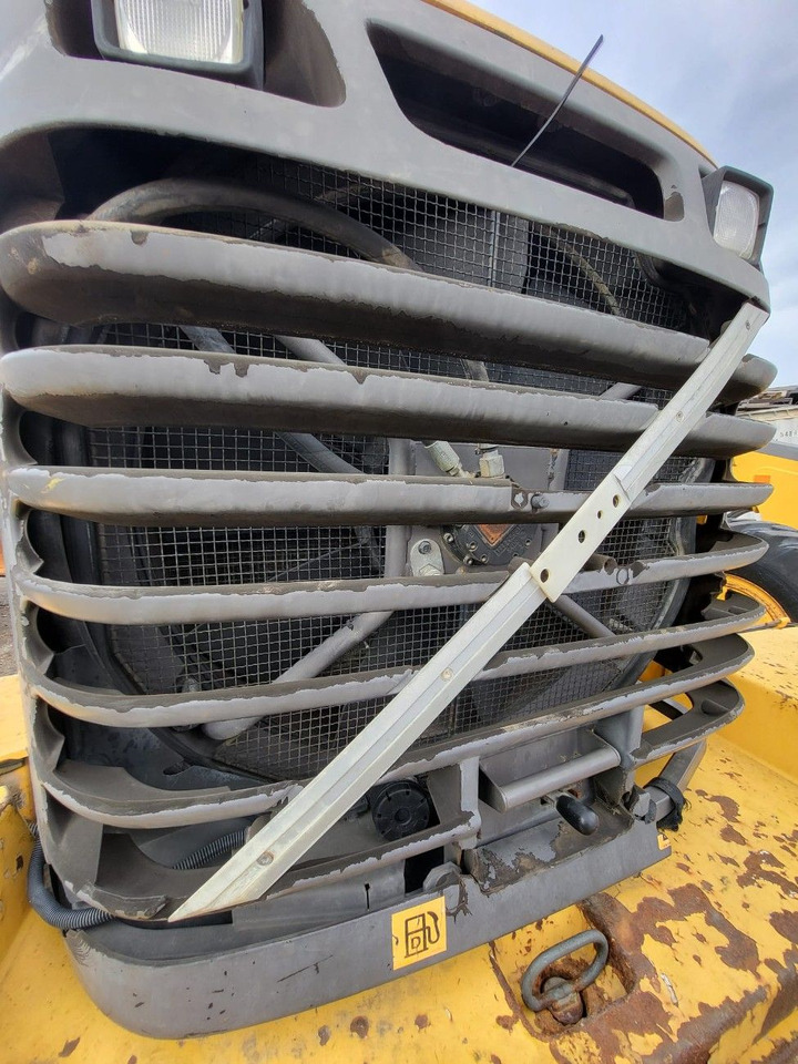 Volvo radiator - Radiators - Iekrāvējs: foto 1 Volvo radiator - Radiators - Iekrāvējs: foto 1