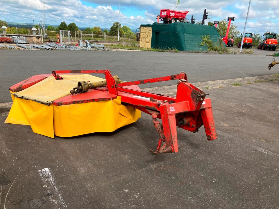 Heckmähwerk Fella KM 187 Trommelmäher 1,80m - Pļāvējs: foto 4 Heckmähwerk Fella KM 187 Trommelmäher 1,80m - Pļāvējs: foto 4