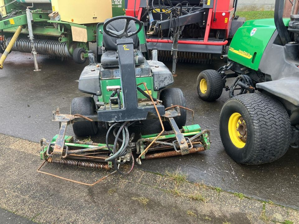 John Deere Spindelmäher, Großflächenmäher 2243, 2500A, 3235C - Zāles pļāvējs: foto 4 John Deere Spindelmäher, Großflächenmäher 2243, 2500A, 3235C - Zāles pļāvējs: foto 4