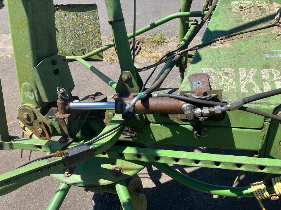 Krone KW 5.50 Wender, Heuer, Zetter hydr. Grenzstreueinrichtung - Vālotājs/ Ārdītājs: foto 4 Krone KW 5.50 Wender, Heuer, Zetter hydr. Grenzstreueinrichtung - Vālotājs/ Ārdītājs: foto 4