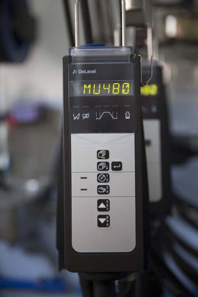 MXA0044 22 DeLaval milking unit MU486 Part No. 87979930 - Slaukšanas tehnika: foto 2 MXA0044 22 DeLaval milking unit MU486 Part No. 87979930 - Slaukšanas tehnika: foto 2