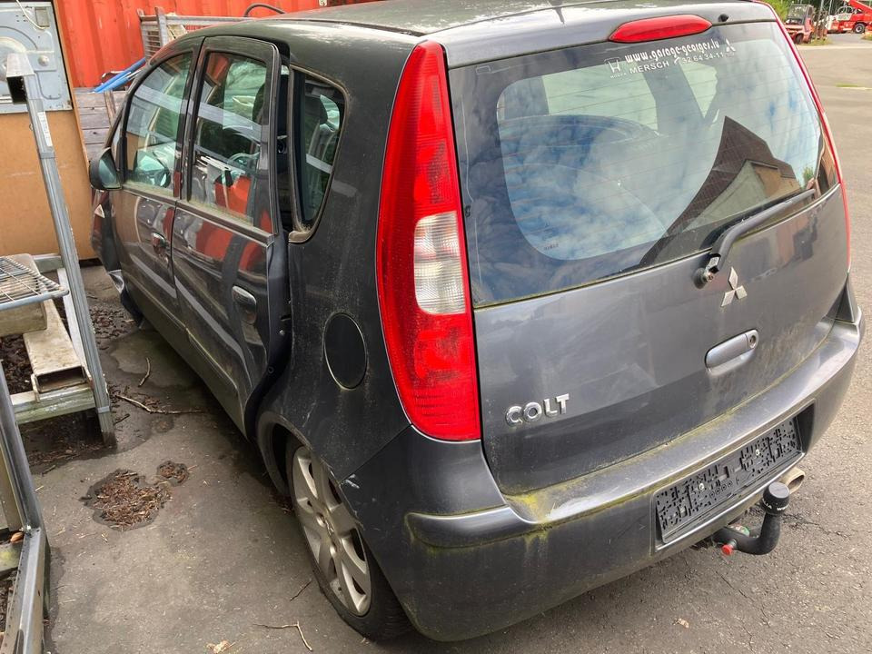 Mitsubishi Colt Unfallfahrzeug - Vieglā automašīna: foto 3 Mitsubishi Colt Unfallfahrzeug - Vieglā automašīna: foto 3
