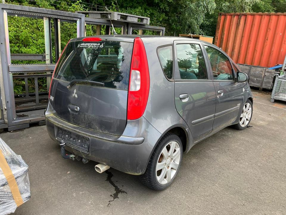 Mitsubishi Colt Unfallfahrzeug - Vieglā automašīna: foto 2 Mitsubishi Colt Unfallfahrzeug - Vieglā automašīna: foto 2