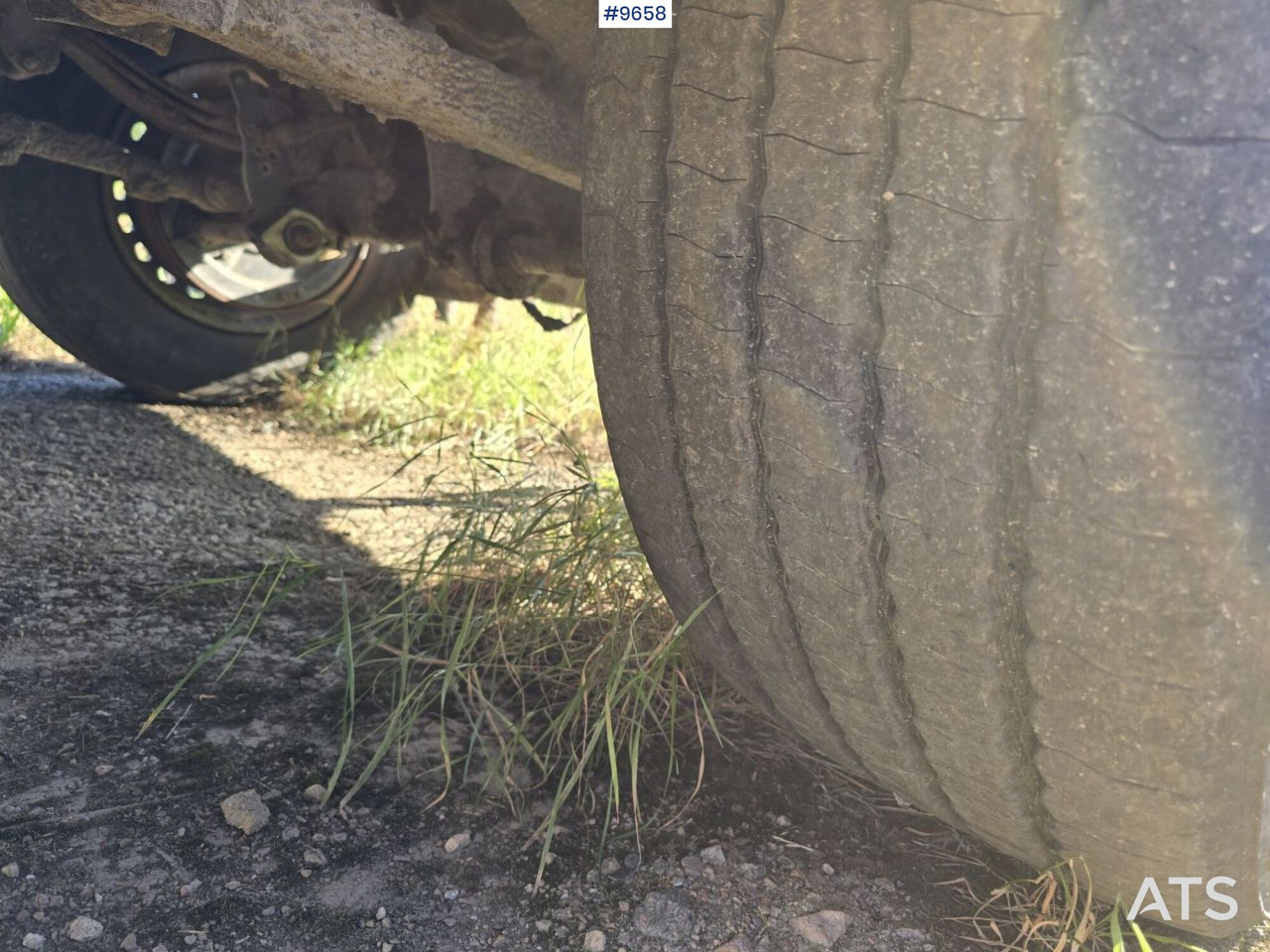 Puspiekabe pašizgāzējs, Asfalta ieklāšanas tehnika Asphalt trailer Parator STI 17-24: foto 10