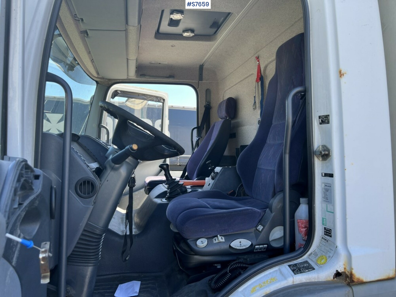 Box Truck Mercedes Benz Atego 1223, See videos - Kravas automašīna ar slēgto virsbūvi: foto 3 Box Truck Mercedes Benz Atego 1223, See videos - Kravas automašīna ar slēgto virsbūvi: foto 3