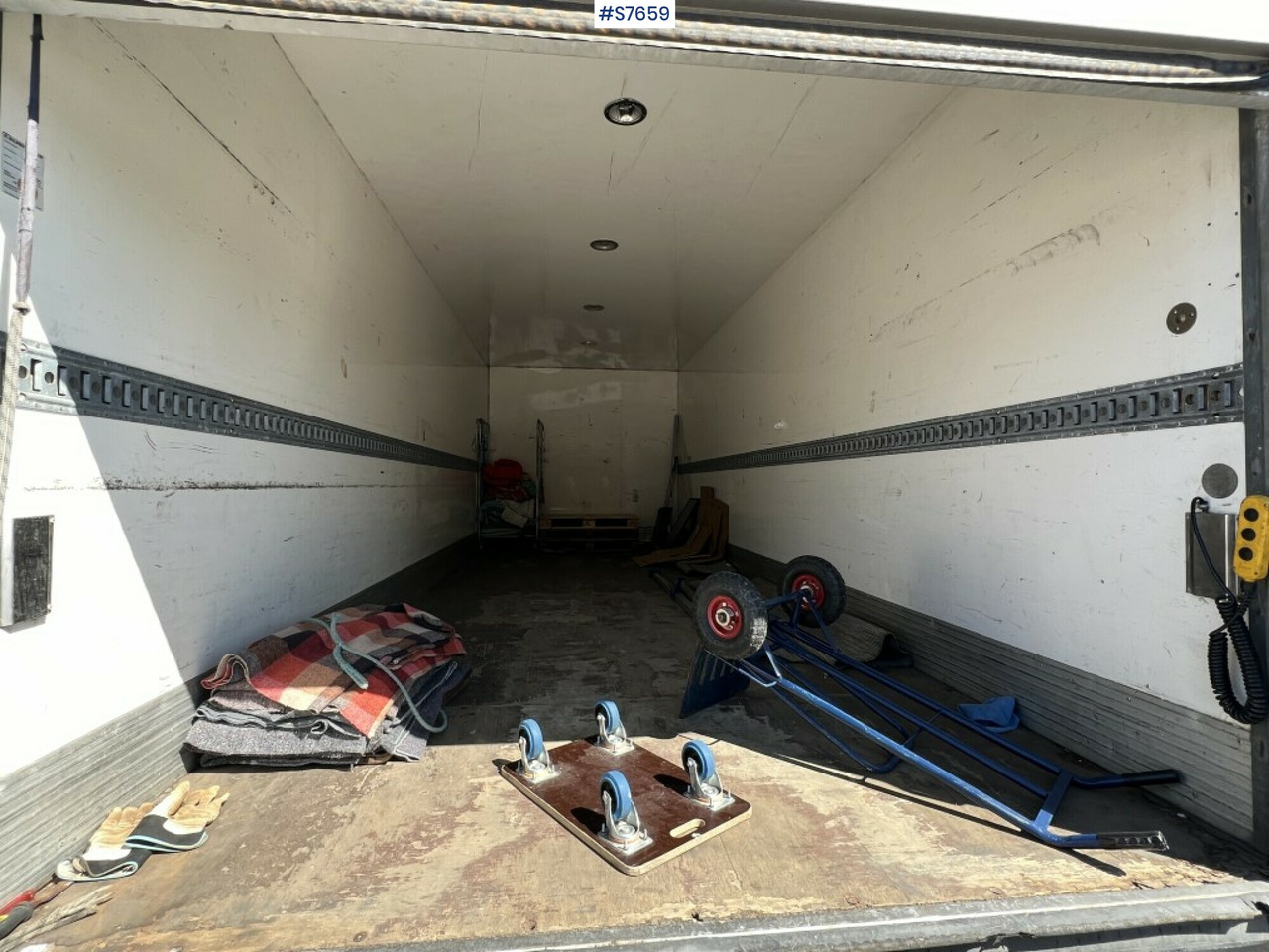 Box Truck Mercedes Benz Atego 1223, See videos - Kravas automašīna ar slēgto virsbūvi: foto 4 Box Truck Mercedes Benz Atego 1223, See videos - Kravas automašīna ar slēgto virsbūvi: foto 4