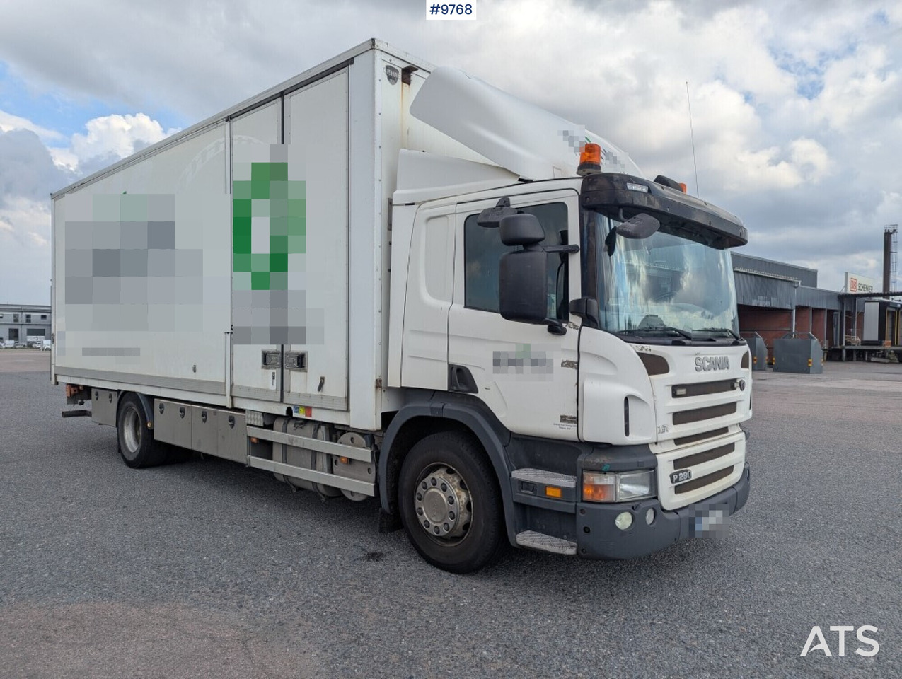 Box Truck Scania P280 4X2 with tail lift - Kravas automašīna ar slēgto virsbūvi: foto 2 Box Truck Scania P280 4X2 with tail lift - Kravas automašīna ar slēgto virsbūvi: foto 2