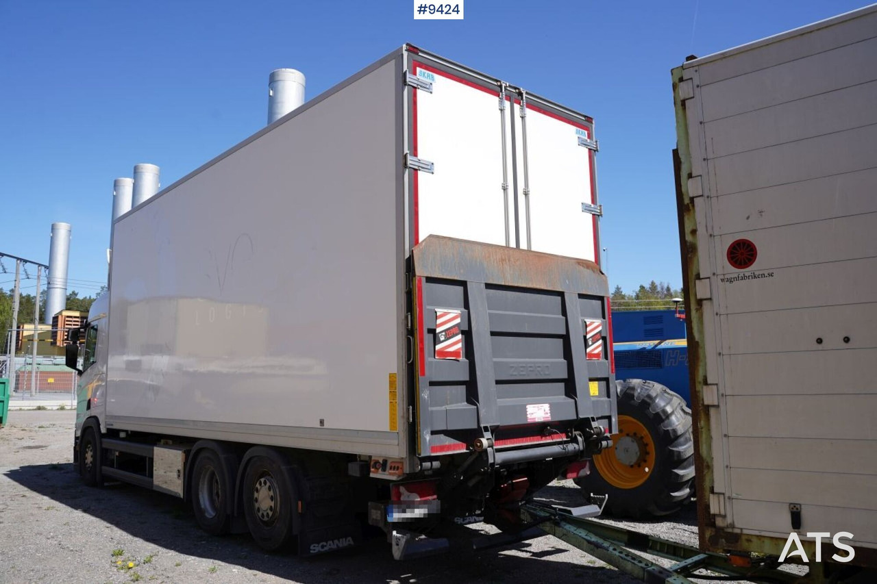 Cooling and freezing box truck Scania R450 - Kravas automašīna refrižerators: foto 4 Cooling and freezing box truck Scania R450 - Kravas automašīna refrižerators: foto 4