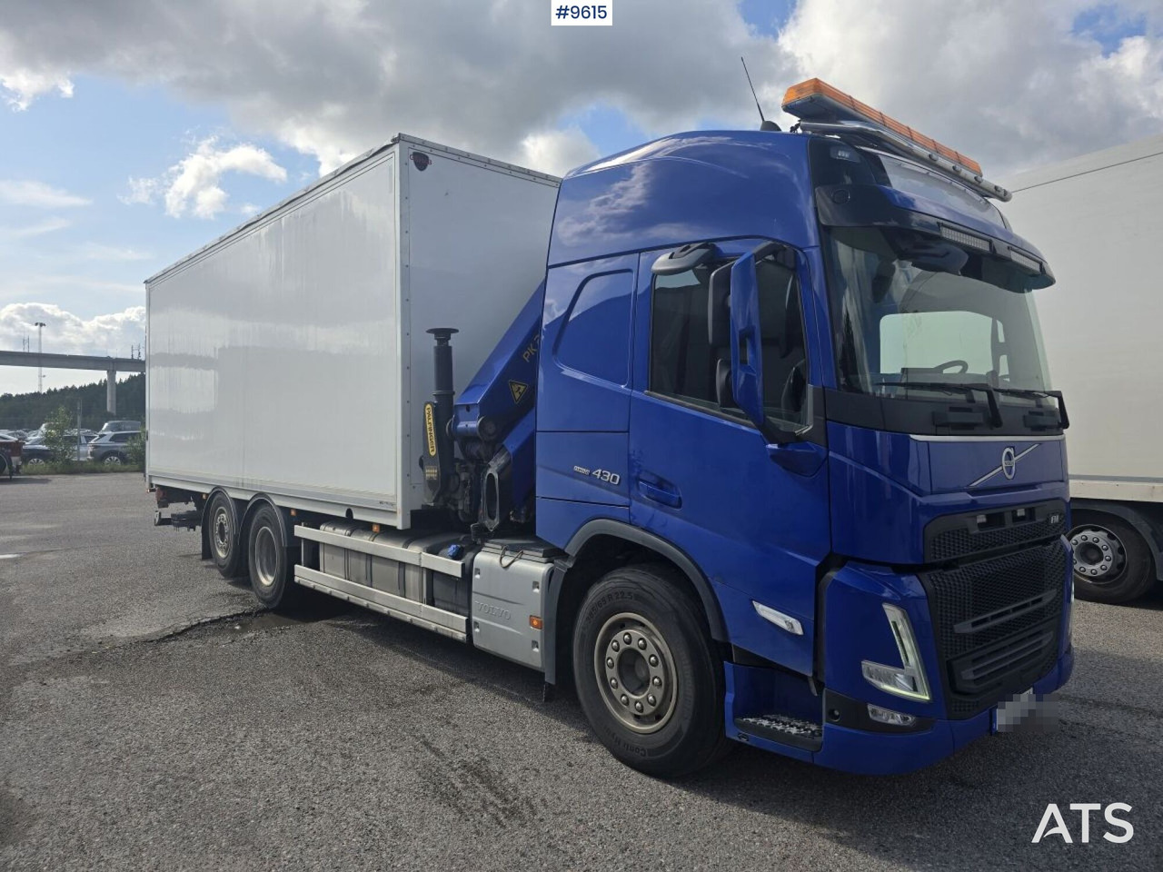 Crane Truck Volvo FM 62TR - Kravas auto ar manipulatoru, Kravas automašīna ar slēgto virsbūvi: foto 2 Crane Truck Volvo FM 62TR - Kravas auto ar manipulatoru, Kravas automašīna ar slēgto virsbūvi: foto 2