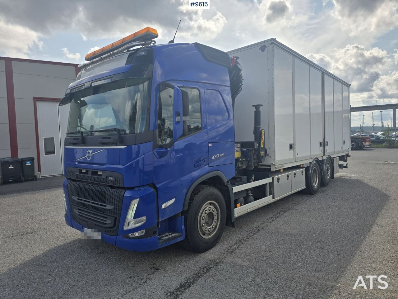 Crane Truck Volvo FM 62TR - Kravas auto ar manipulatoru, Kravas automašīna ar slēgto virsbūvi: foto 1 Crane Truck Volvo FM 62TR - Kravas auto ar manipulatoru, Kravas automašīna ar slēgto virsbūvi: foto 1