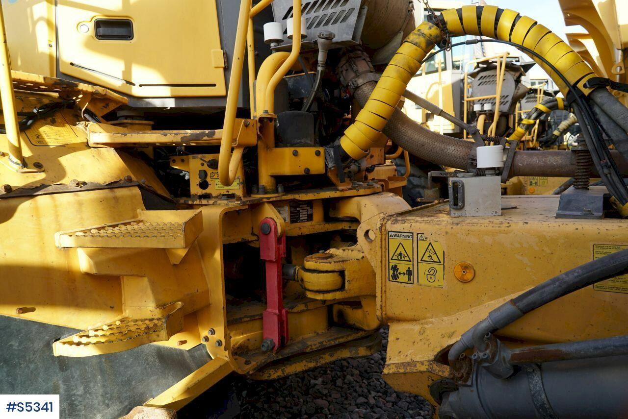 Bezceļu pašizgāzējs DUMPER Volvo A35D 6x6: foto 12