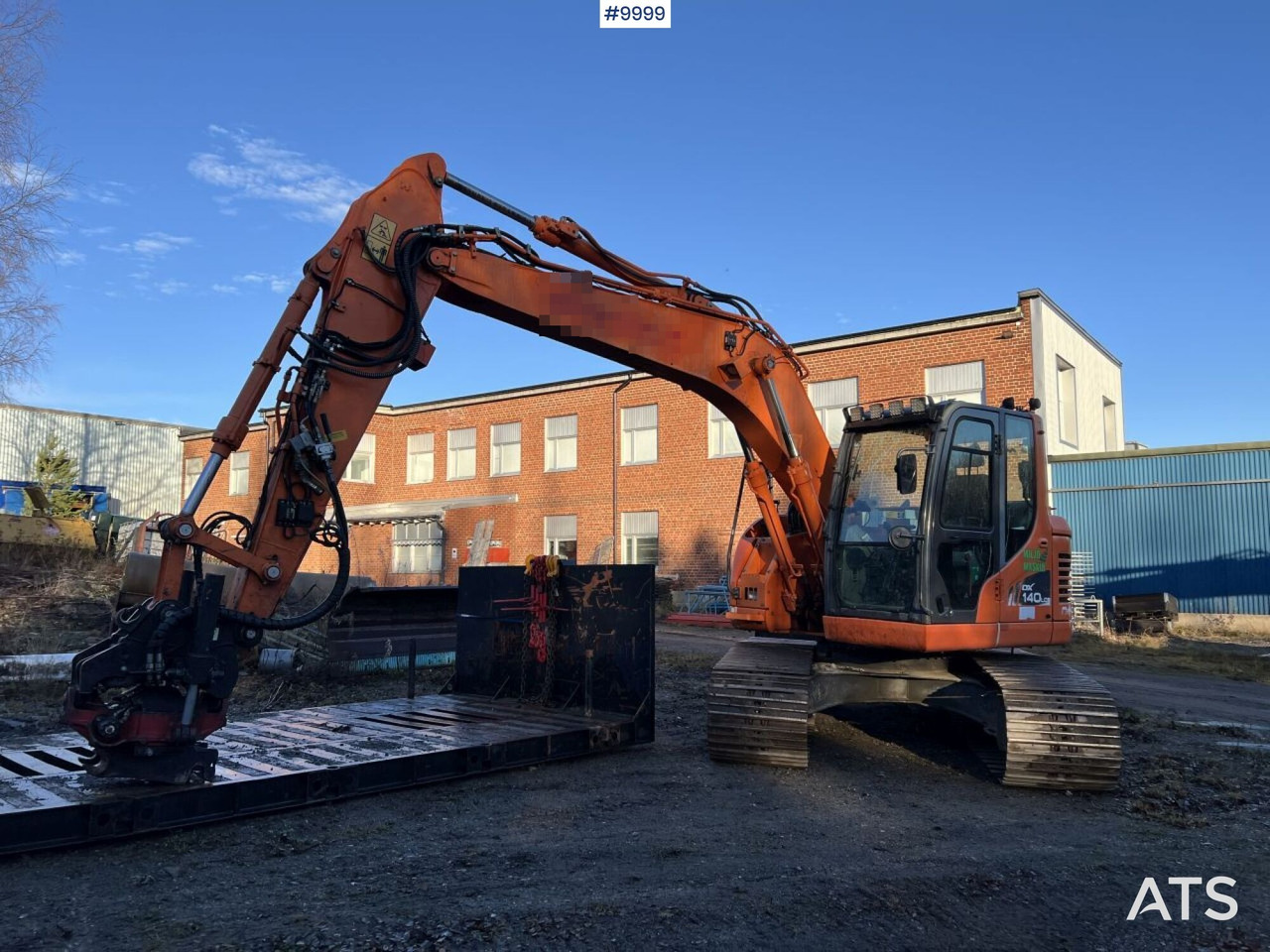 Doosan DX140LCR-3 Excavator with rotator - Kāpurķēžu ekskavators: foto 1 Doosan DX140LCR-3 Excavator with rotator - Kāpurķēžu ekskavators: foto 1