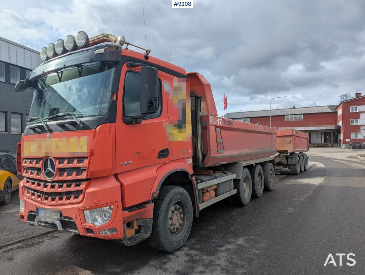 Dump / dozer truck Mercedes Benz Arocs 3251 8X4 with tipper wagon - Kravas automašīna pašizgāzējs: foto 1 Dump / dozer truck Mercedes Benz Arocs 3251 8X4 with tipper wagon - Kravas automašīna pašizgāzējs: foto 1