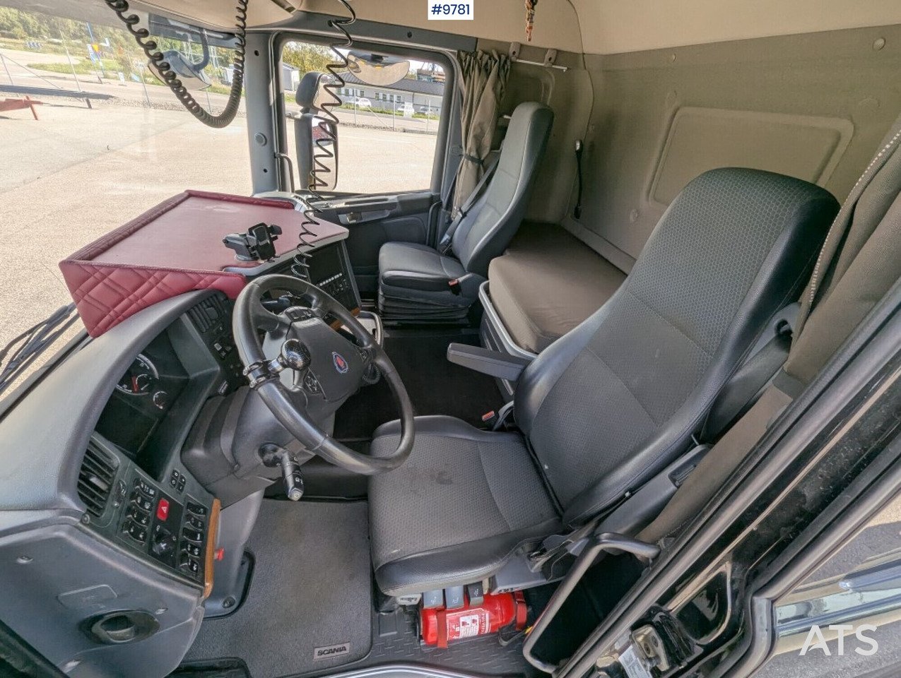 Dump truck Scania R520 8X4 - Kravas automašīna pašizgāzējs: foto 5 Dump truck Scania R520 8X4 - Kravas automašīna pašizgāzējs: foto 5
