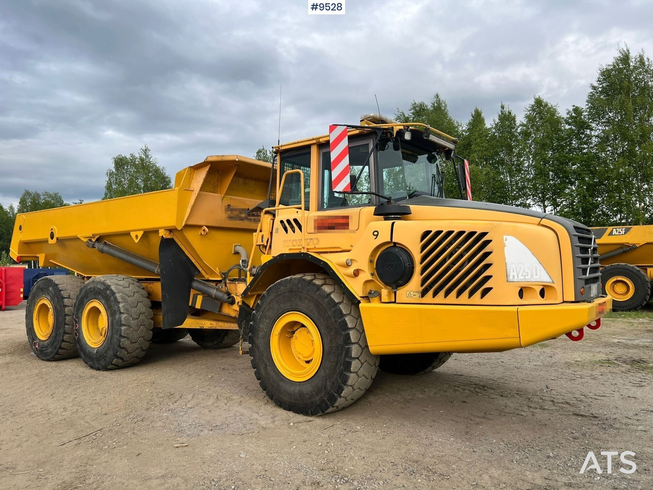 Dumper Volvo A25D 6X6 (SEE VIDEO) - Artikulētias pašizgāzējs: foto 1 Dumper Volvo A25D 6X6 (SEE VIDEO) - Artikulētias pašizgāzējs: foto 1