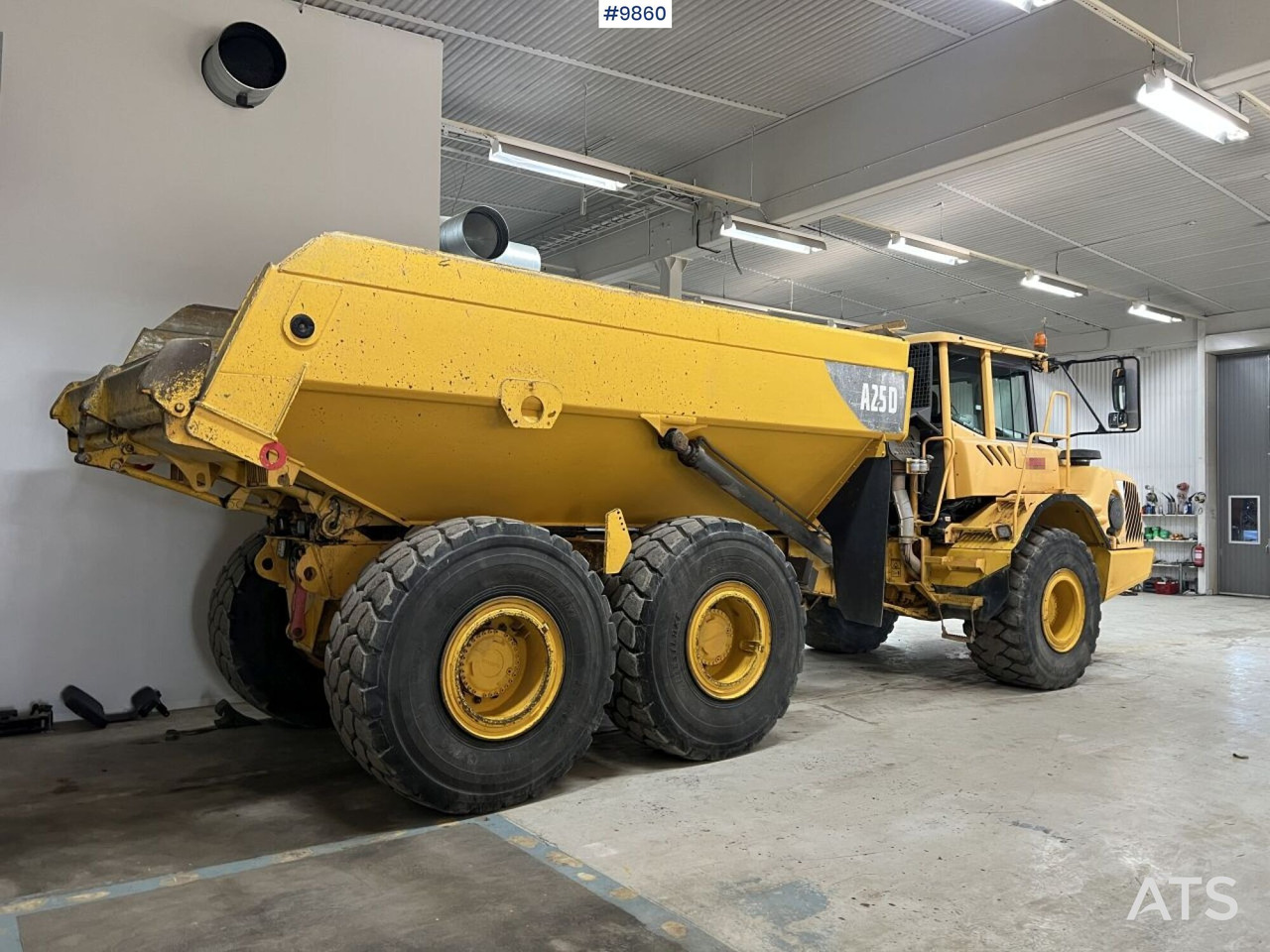 Dumper Volvo A25D 6x6 - Artikulētias pašizgāzējs: foto 3 Dumper Volvo A25D 6x6 - Artikulētias pašizgāzējs: foto 3