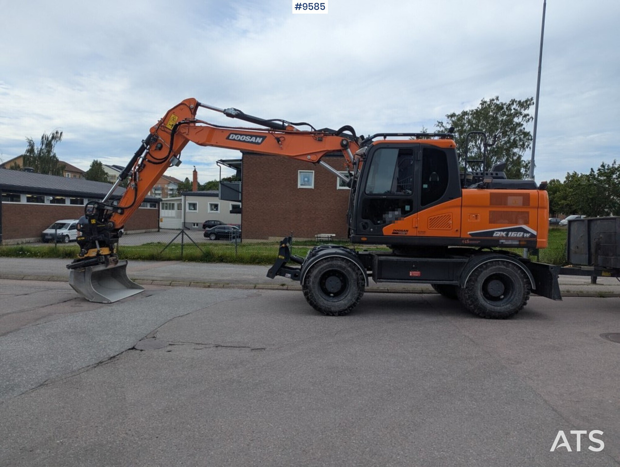 Excavator Doosan DX160W-7 with tipper (SEE VIDEO) - Riteņu ekskavators: foto 2 Excavator Doosan DX160W-7 with tipper (SEE VIDEO) - Riteņu ekskavators: foto 2
