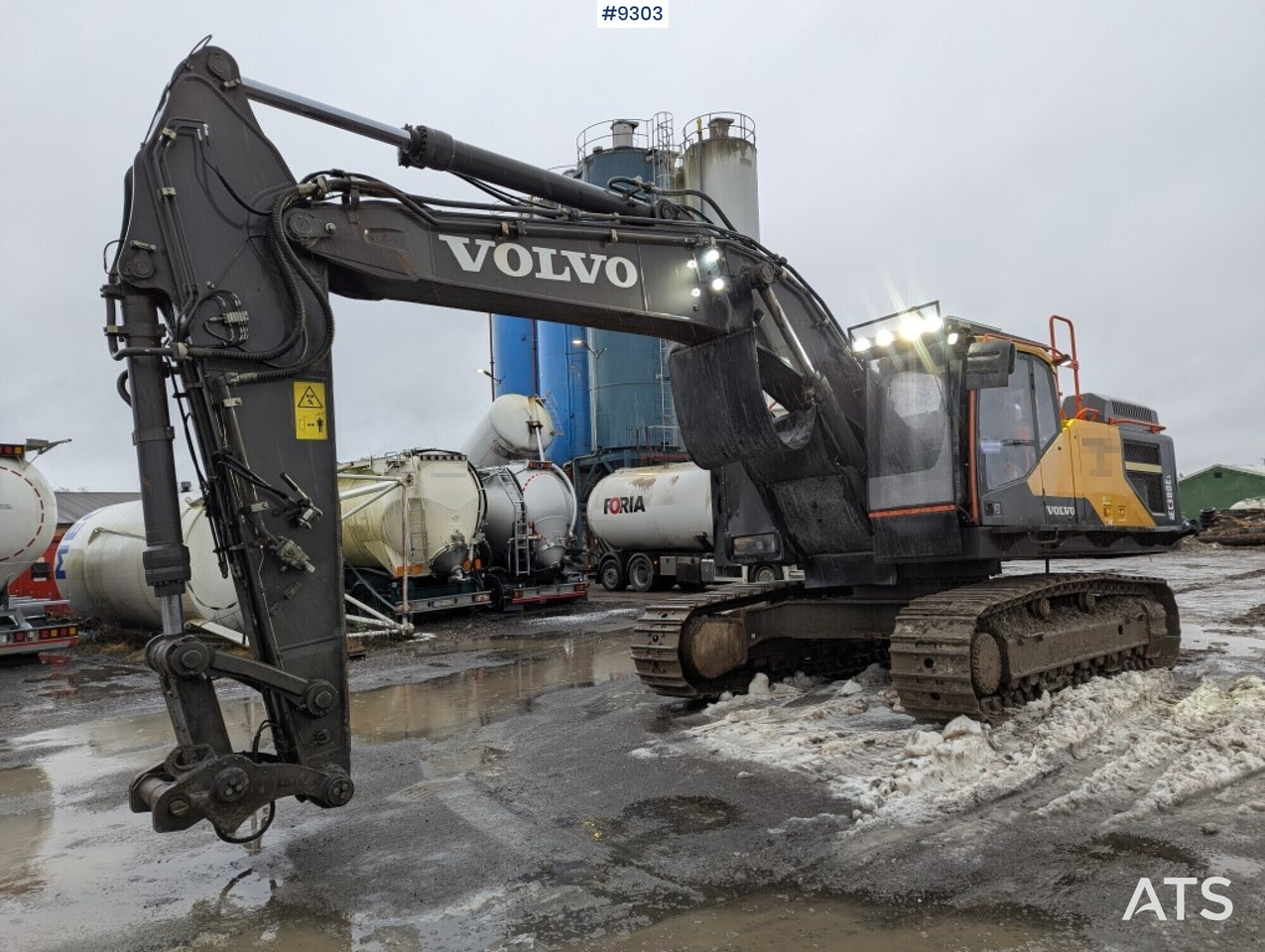 Excavator Volvo EC 380 EL (SEE VIDEO) - Kāpurķēžu ekskavators: foto 1 Excavator Volvo EC 380 EL (SEE VIDEO) - Kāpurķēžu ekskavators: foto 1