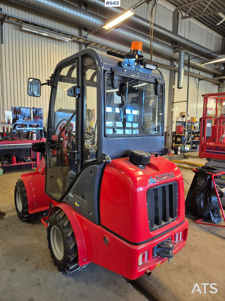 FLEXITRAC 1126 Skid steer loader with only 7 hours - Mini iekrāvējs: foto 2 FLEXITRAC 1126 Skid steer loader with only 7 hours - Mini iekrāvējs: foto 2