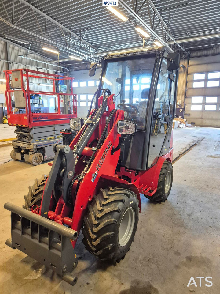 FLEXITRAC 1126 Skid steer loader with only 7 hours - Mini iekrāvējs: foto 1 FLEXITRAC 1126 Skid steer loader with only 7 hours - Mini iekrāvējs: foto 1