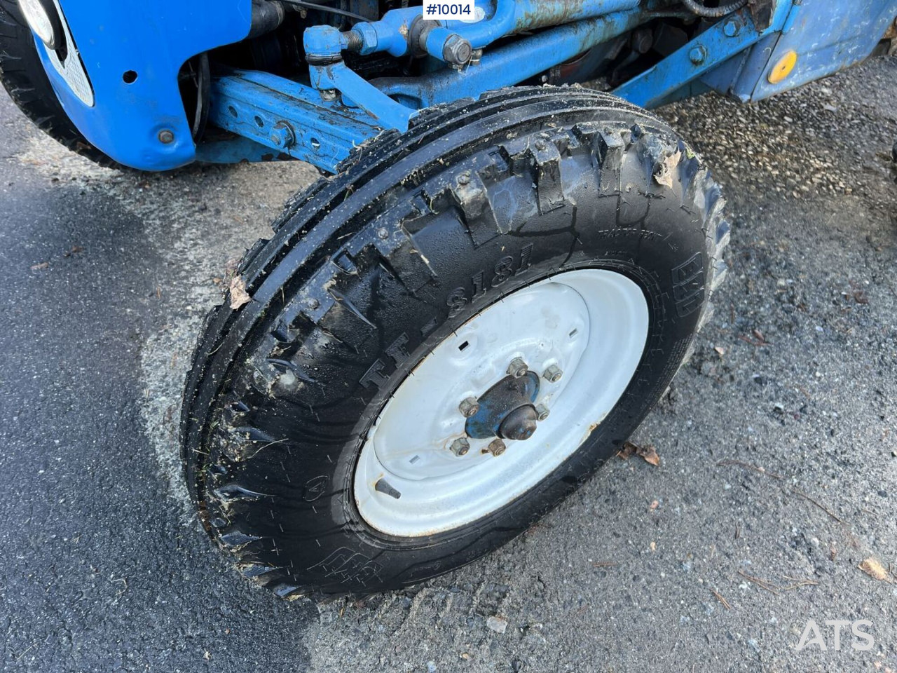 Traktors Ford Fordson Dexta Mark (VIDEO): foto 12