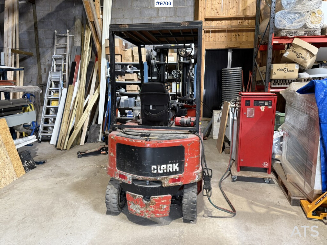 Forklift Clark CEM 25 - Elektroiekrāvējs: foto 3 Forklift Clark CEM 25 - Elektroiekrāvējs: foto 3