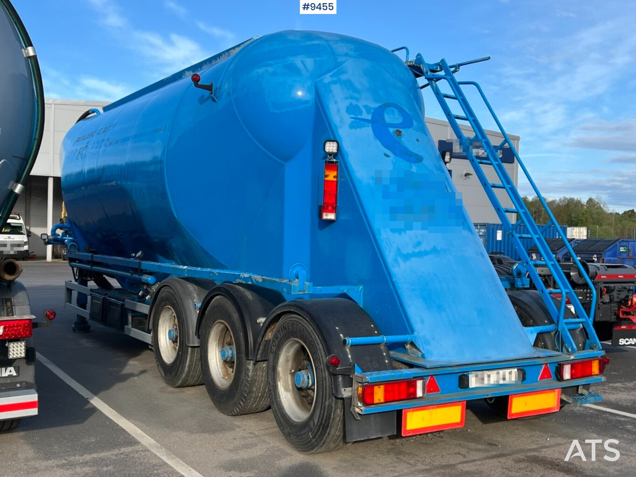 INTERCONSULT Bulk trailer - Silosa puspiekabe: foto 2 INTERCONSULT Bulk trailer - Silosa puspiekabe: foto 2