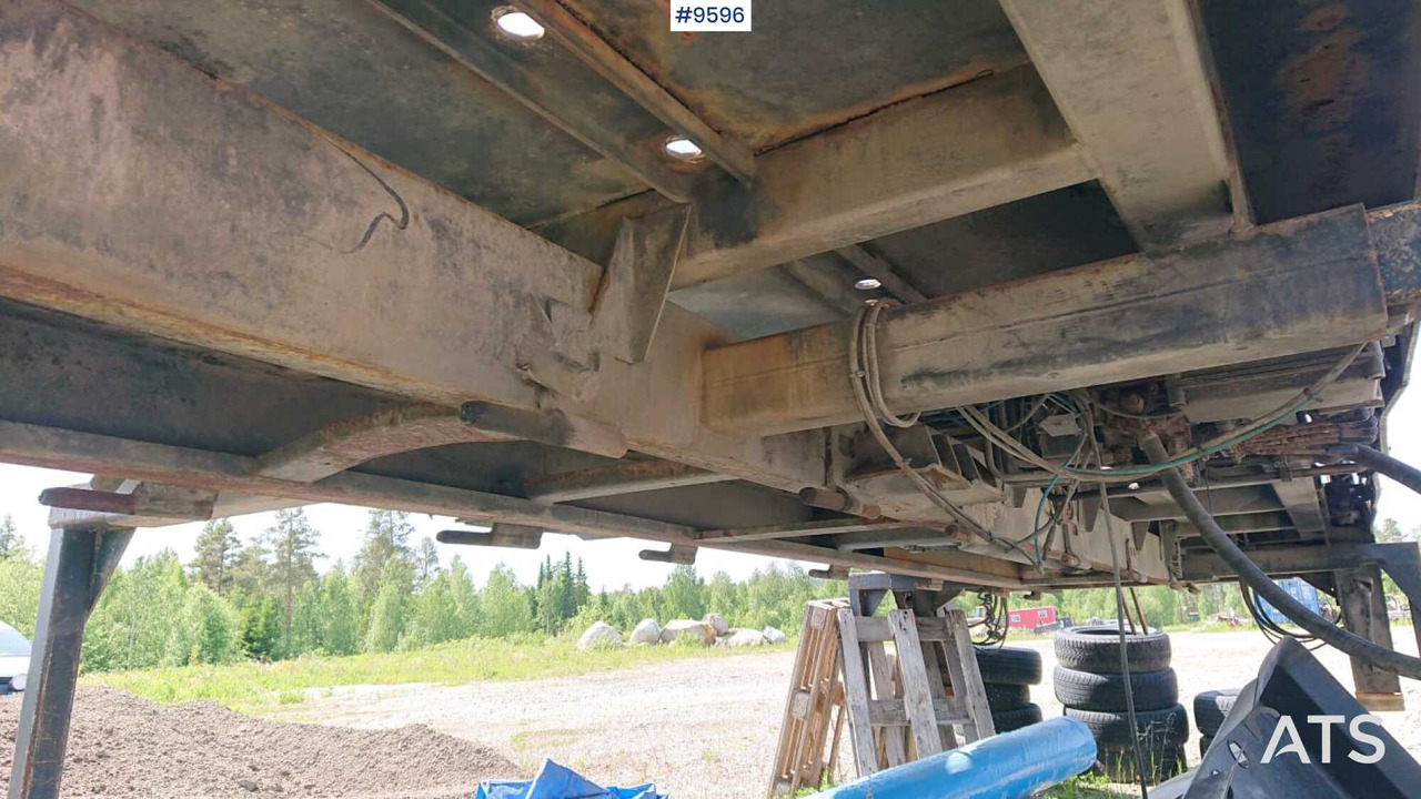 JOAB skip loader from 2002 - Būvgružu konteineru/ Pacēlāji ar āķi sistēma: foto 2 JOAB skip loader from 2002 - Būvgružu konteineru/ Pacēlāji ar āķi sistēma: foto 2