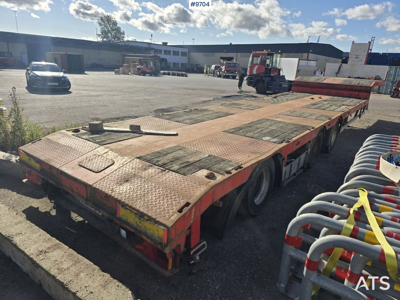 Jumbotrailer HRD NTG - Puspiekabe zema profila platforma: foto 3 Jumbotrailer HRD NTG - Puspiekabe zema profila platforma: foto 3