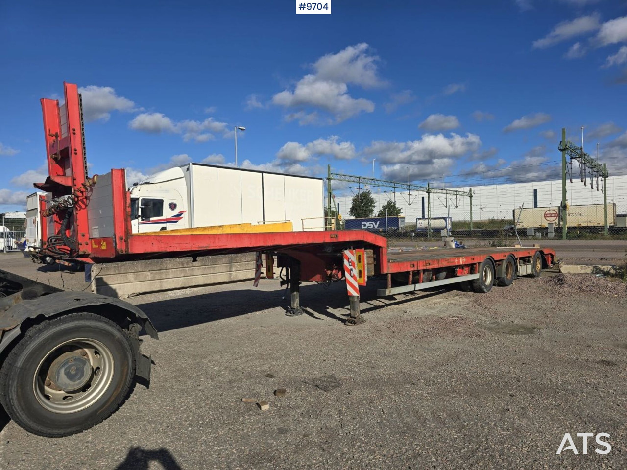 Jumbotrailer HRD NTG - Puspiekabe zema profila platforma: foto 2 Jumbotrailer HRD NTG - Puspiekabe zema profila platforma: foto 2