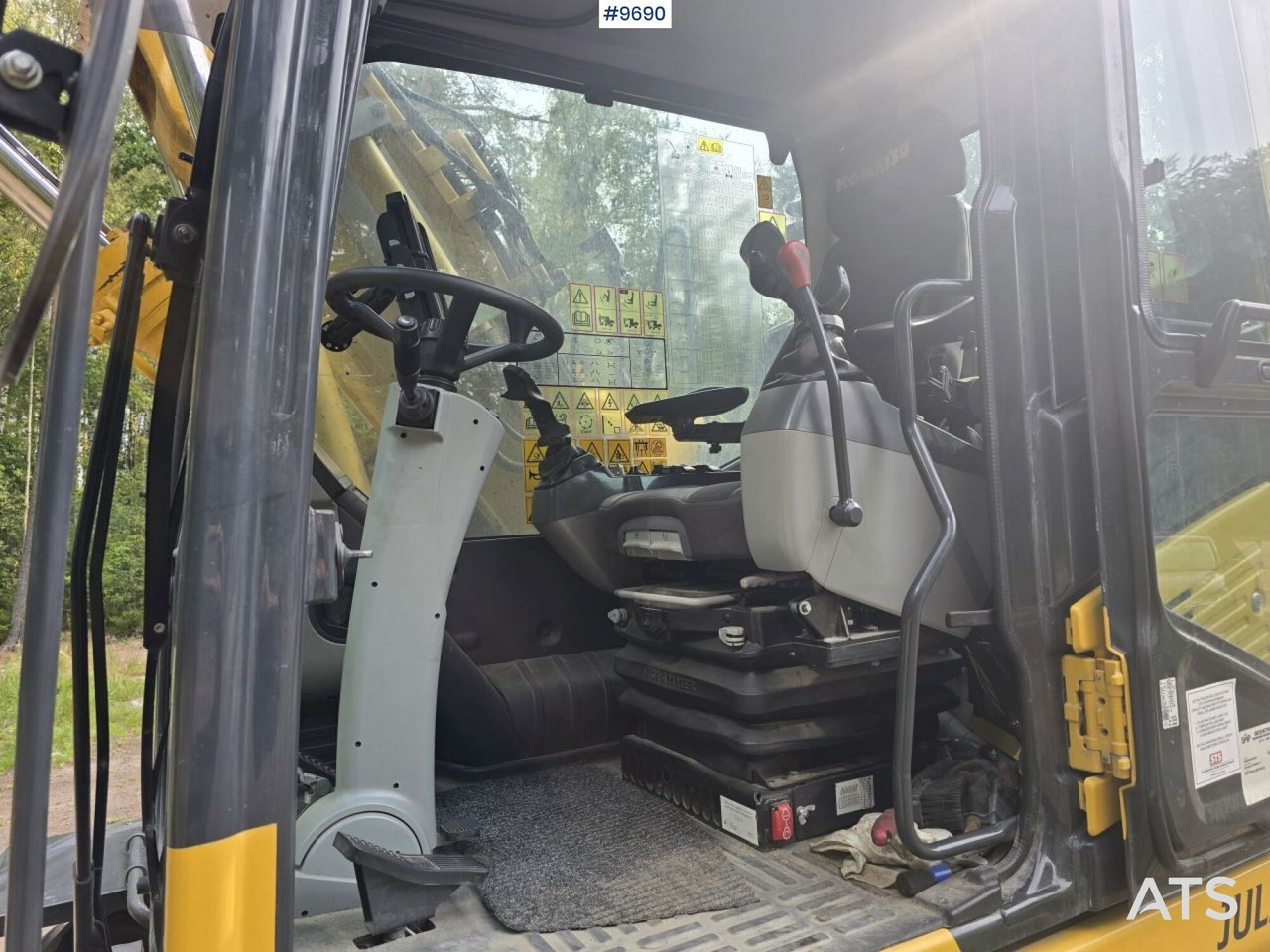 Komatsu PW160-11 with machine control - Riteņu ekskavators: foto 5 Komatsu PW160-11 with machine control - Riteņu ekskavators: foto 5