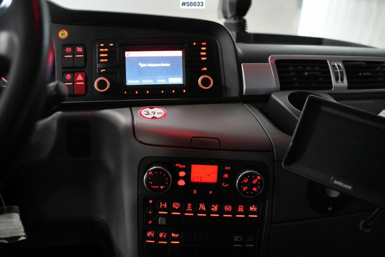 MAN TGM 18.340 4x2 BL - Kravas automašīna ar slēgto virsbūvi: foto 3 MAN TGM 18.340 4x2 BL - Kravas automašīna ar slēgto virsbūvi: foto 3